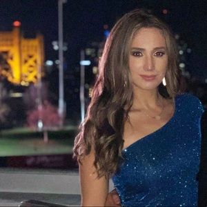 Meet your Posher, Daniela